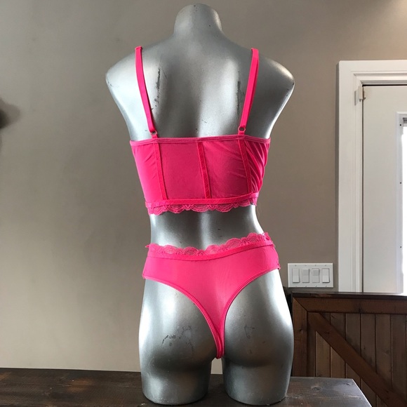 New Lingerie Set - Picture 10 of 13